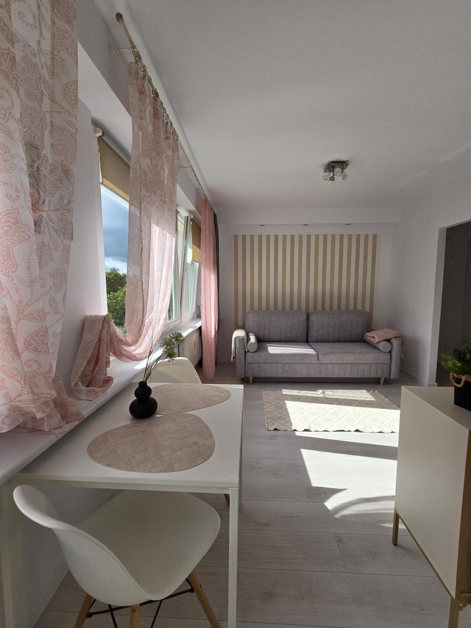 Apartmán Dworcowa Przy Basenie Olštýn Exteriér fotografie