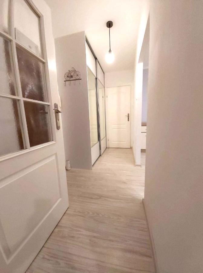 Apartmán Dworcowa Przy Basenie Olštýn Exteriér fotografie
